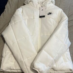 Women’s medium puffer jacket
